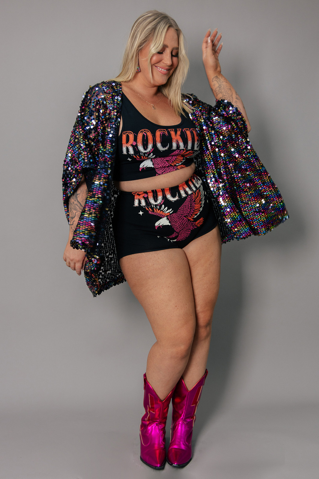 KIMONO DE PAETÊ MULTICOLOR KIMONO DE PAETÊ MULTICOLOR