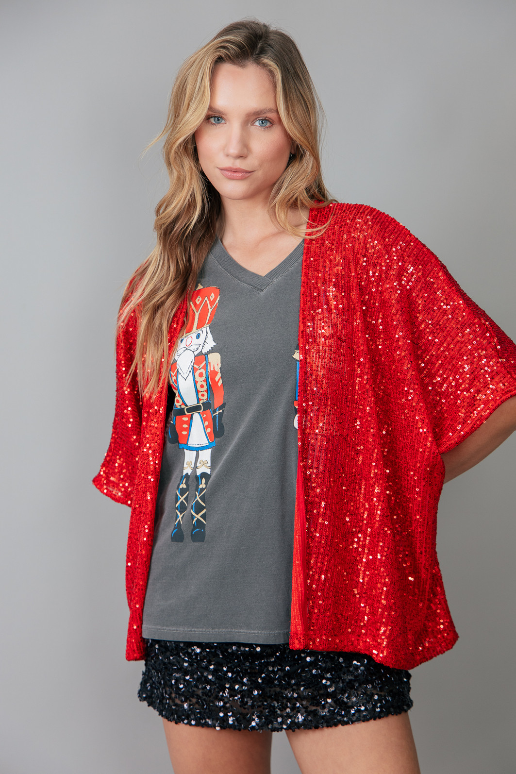 KIMONO AMPLO DE PAETÊ VERMELHO COM BORDADO MOUTH