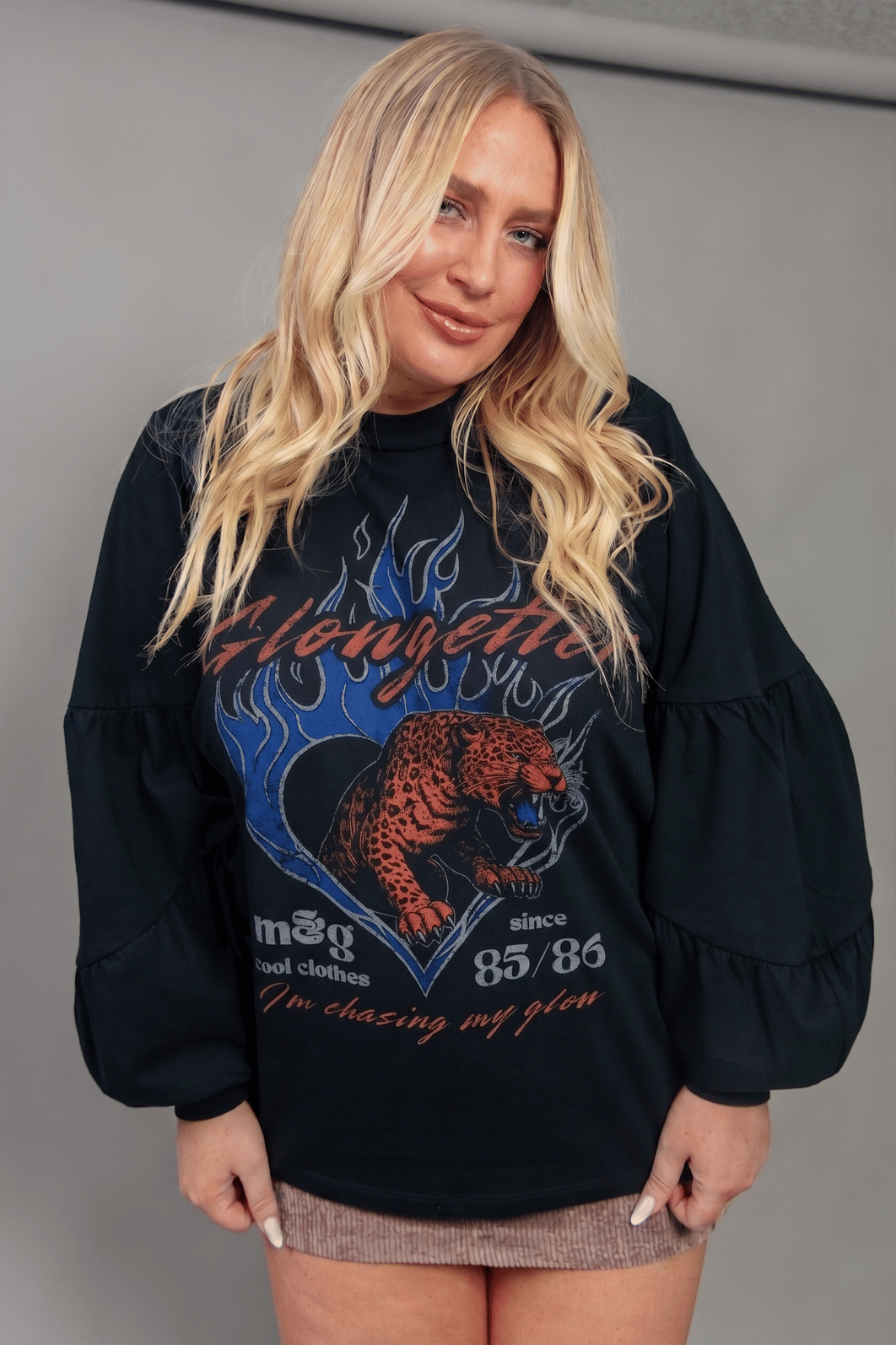 BLUSA MANGA LONGA AMPLA PRETA GLOWGETTER BLUSA MANGA LONGA AMPLA PRETA GLOWGETTER