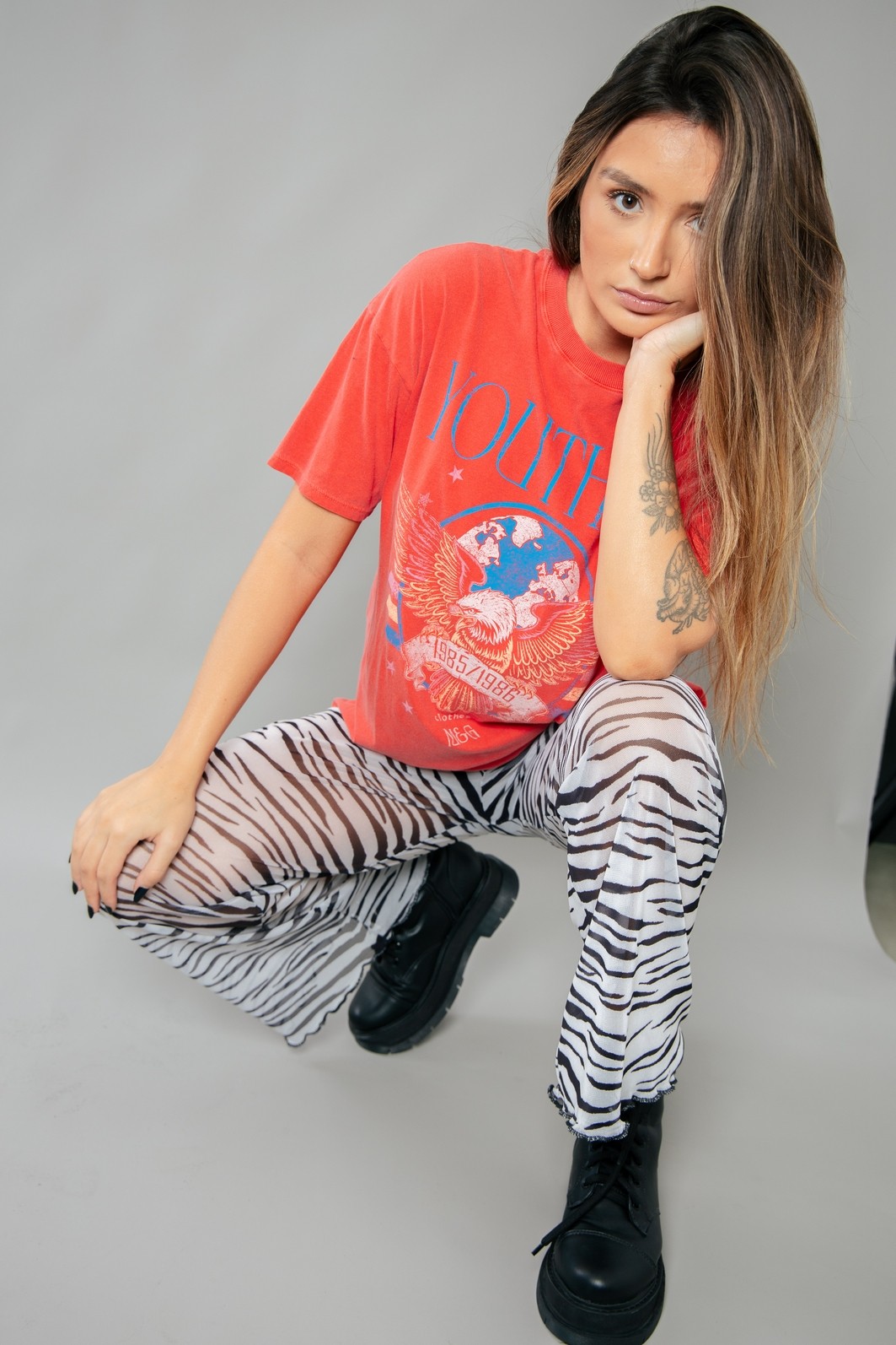 CAMISETA  T-SHIRT VINTAGE VERMELHA YOUTHFUL