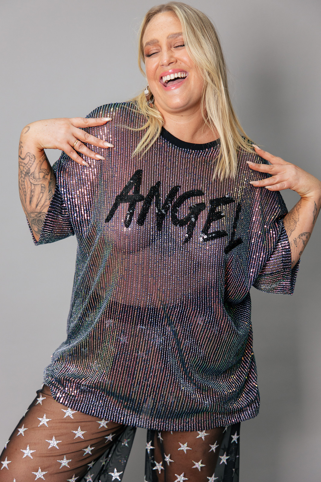 T-SHIRT OVERSIZED DE DE PAETÊS FURTACOR ANGEL T-SHIRT OVERSIZED DE DE PAETÊS FURTACOR ANGEL