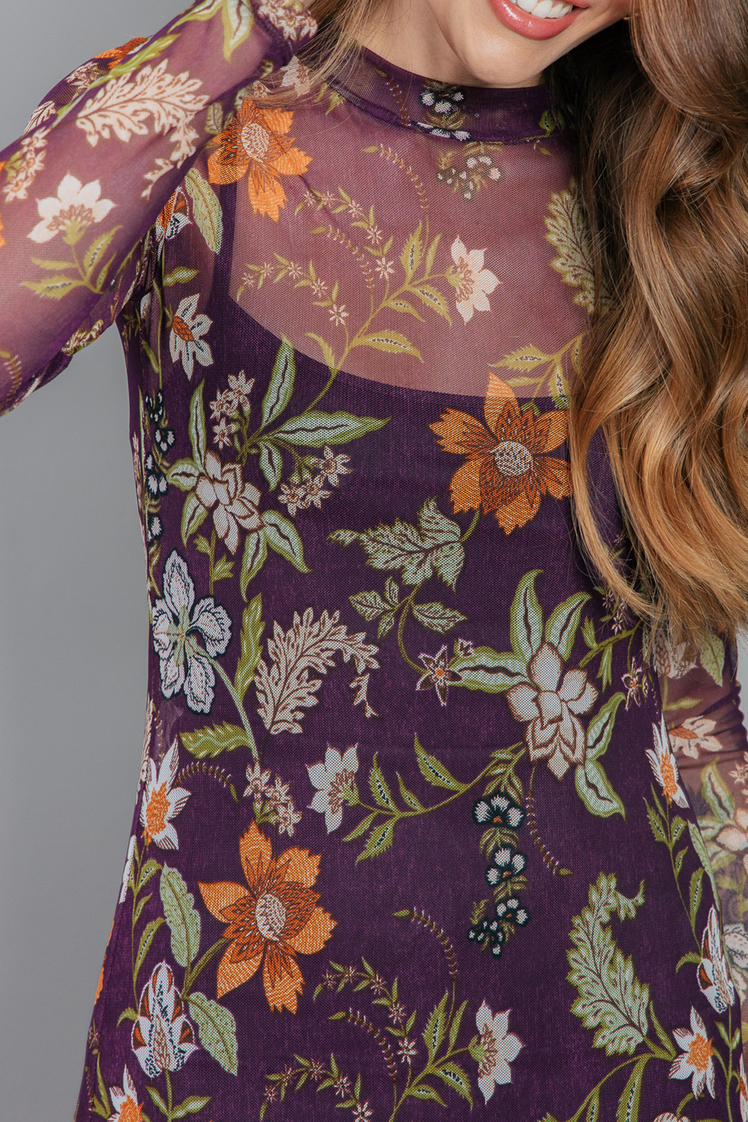 VESTIDO MANGA LONGA DE TULE ESTAMPADO FLORAL ROXO