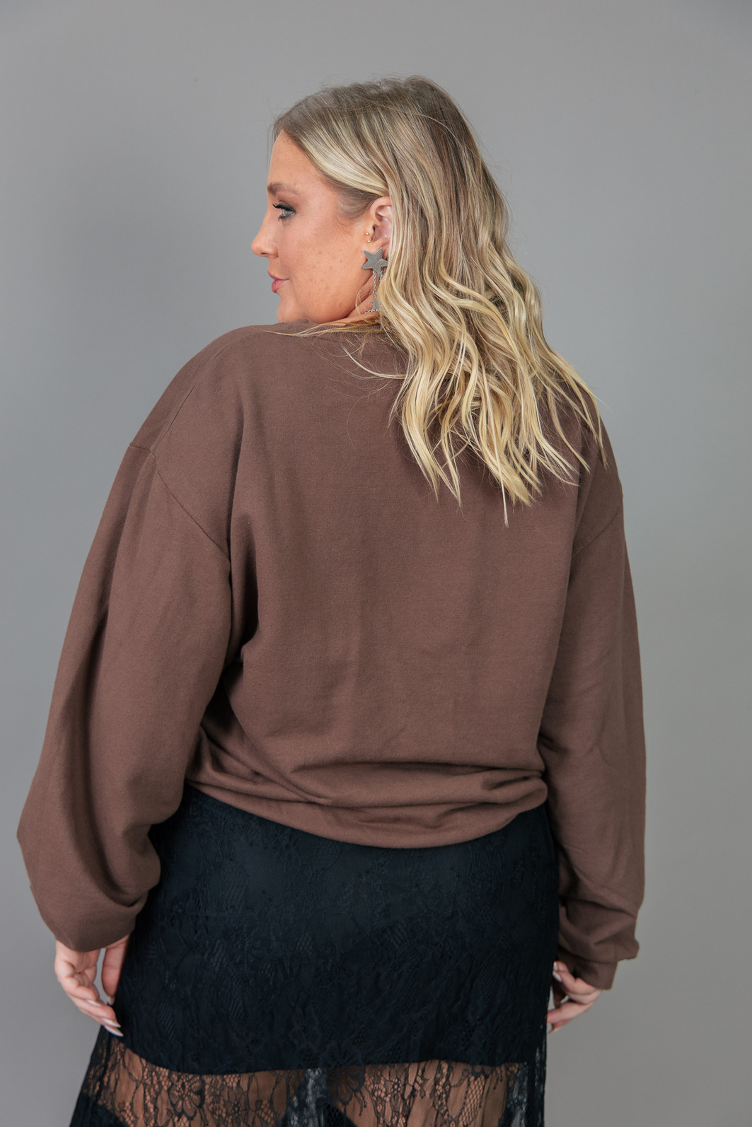 MOLETOM OVERSIZED MARROM BÁSICO MOLETOM OVERSIZED MARROM BÁSICO