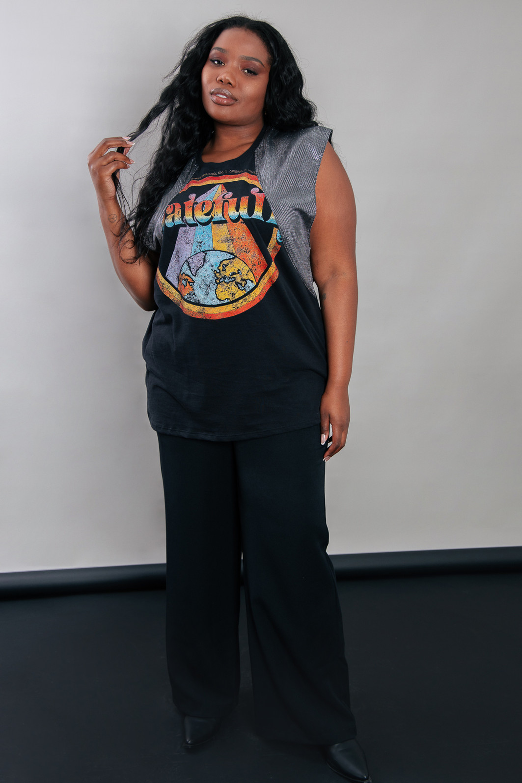 REGATA MACHÃO COM RECORTE OMBROS PRATA GRATEFULLY REGATA MACHÃO COM RECORTE OMBROS PRATA GRATEFULLY