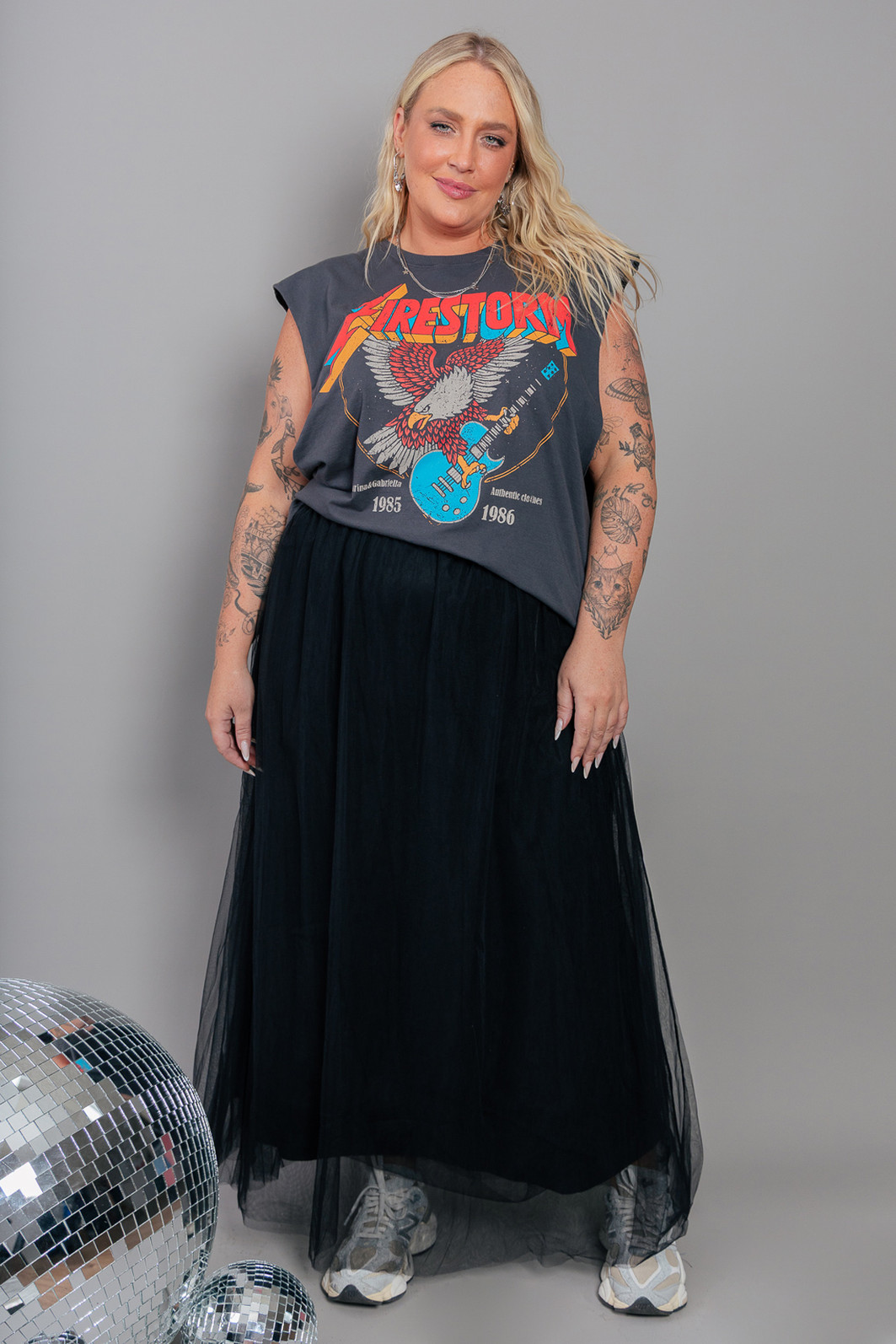 SAIA MIDI DE TULE PRETA COM FORRO