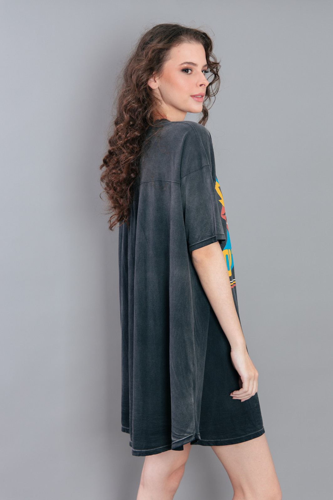 VESTIDO AMPLO COM PREGA COSTAS PRETO MARMORIZADO POSSIBLE VESTIDO AMPLO COM PREGA COSTAS PRETO MARMORIZADO POSSIBLE