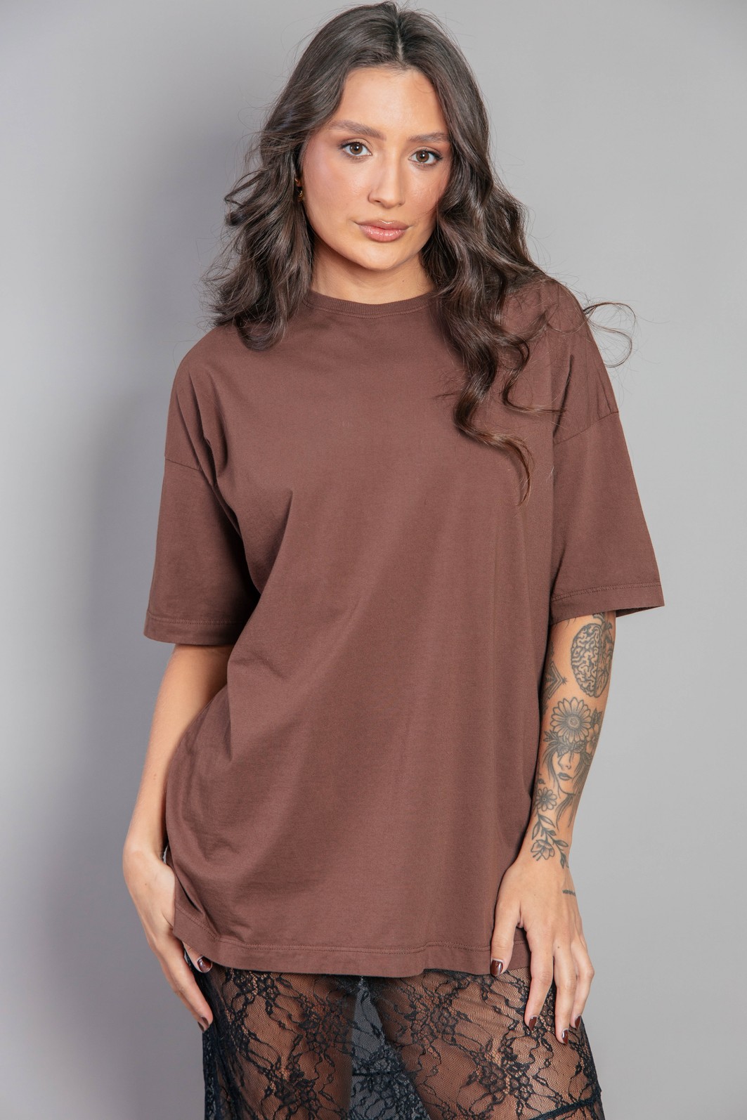 KIT 3 CAMISETAS BÁSICAS OVERSIZED