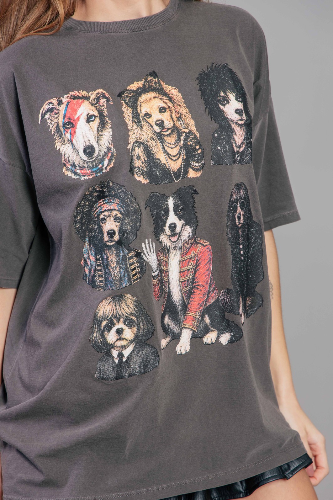 CAMISETA T-SHIRT OVERSIZED MARROM ROCK DOGS CAMISETA T-SHIRT OVERSIZED MARROM ROCK DOGS