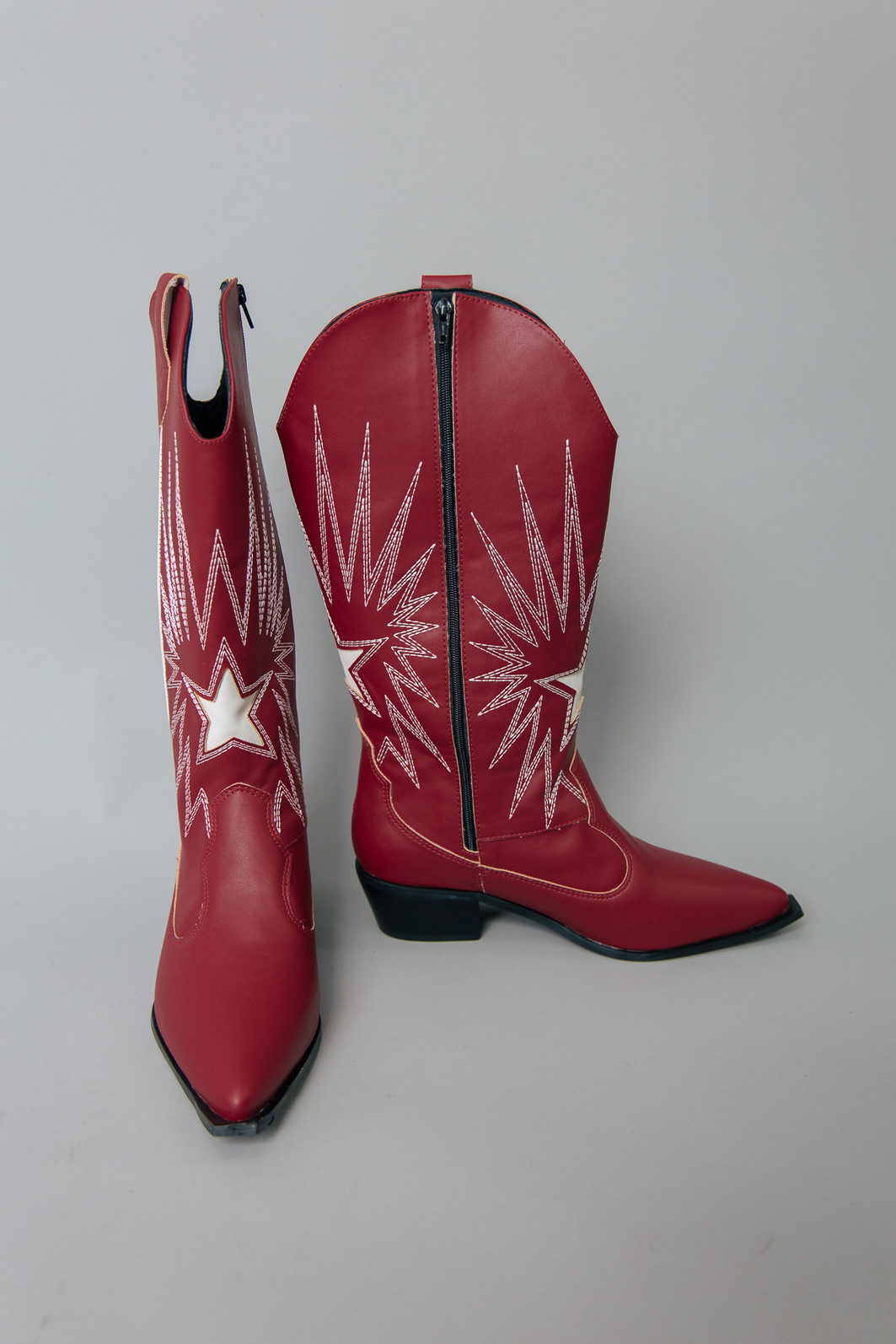 BOTA WESTERN BORDADA SPARKLE VERMELHA BOTA WESTERN BORDADA SPARKLE VERMELHA