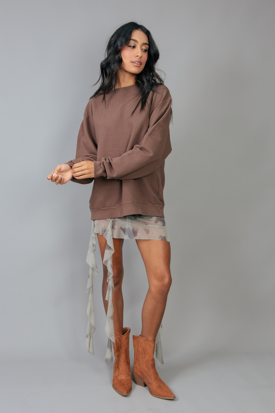 MOLETOM OVERSIZED MARROM BÁSICO MOLETOM OVERSIZED MARROM BÁSICO