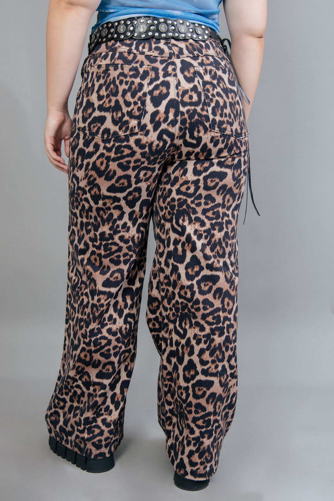 CALÇA SARJA WIDE ONCINHA CALÇA SARJA WIDE ONCINHA