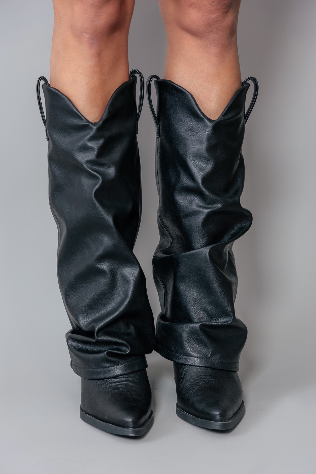 BOTA SLOUCHY PRETA BOTA SLOUCHY PRETA