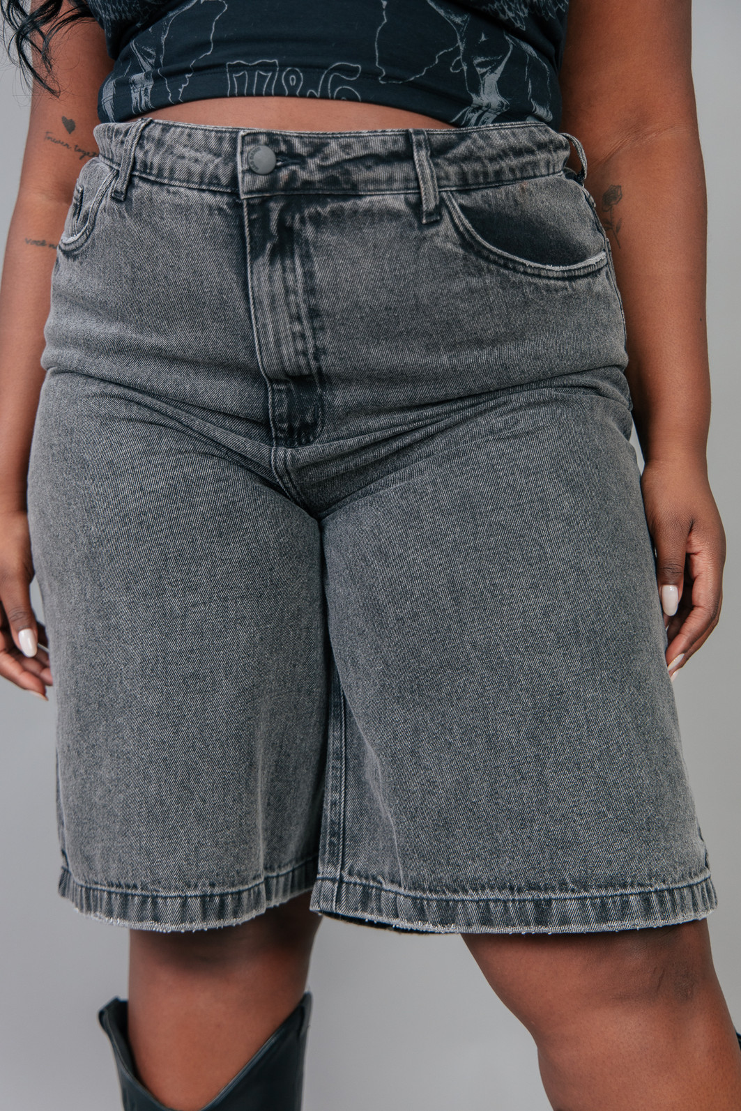 BERMUDA JORTS DE SARJA PRETA