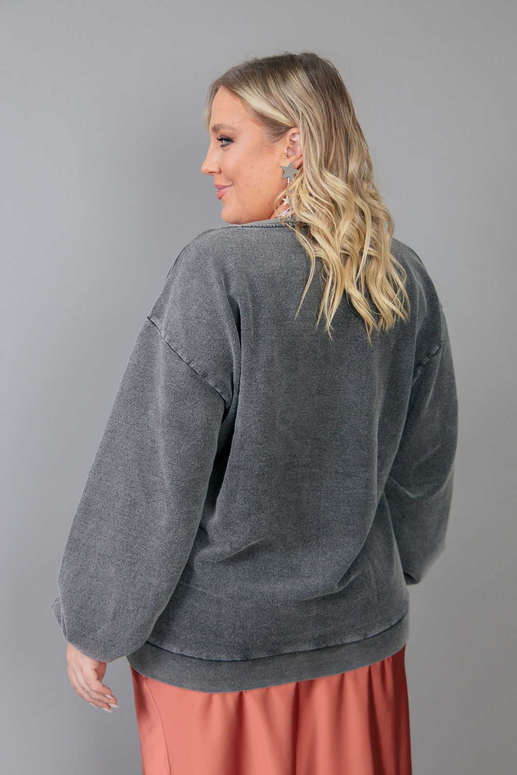 MOLETOM OVERSIZED PRETO MARMORIZADO CHAMPION MOLETOM OVERSIZED PRETO MARMORIZADO CHAMPION