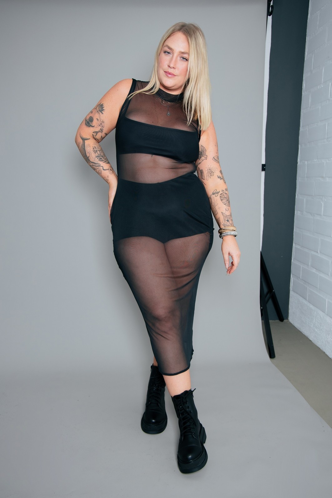 VESTIDO MIDI DE TULE PRETO VESTIDO MIDI DE TULE PRETO