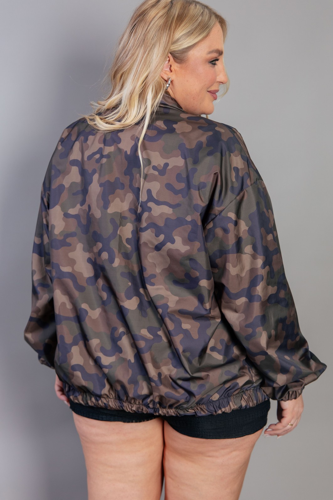JAQUETA CORTA VENTO CAMUFLADA JAQUETA CORTA VENTO CAMUFLADA