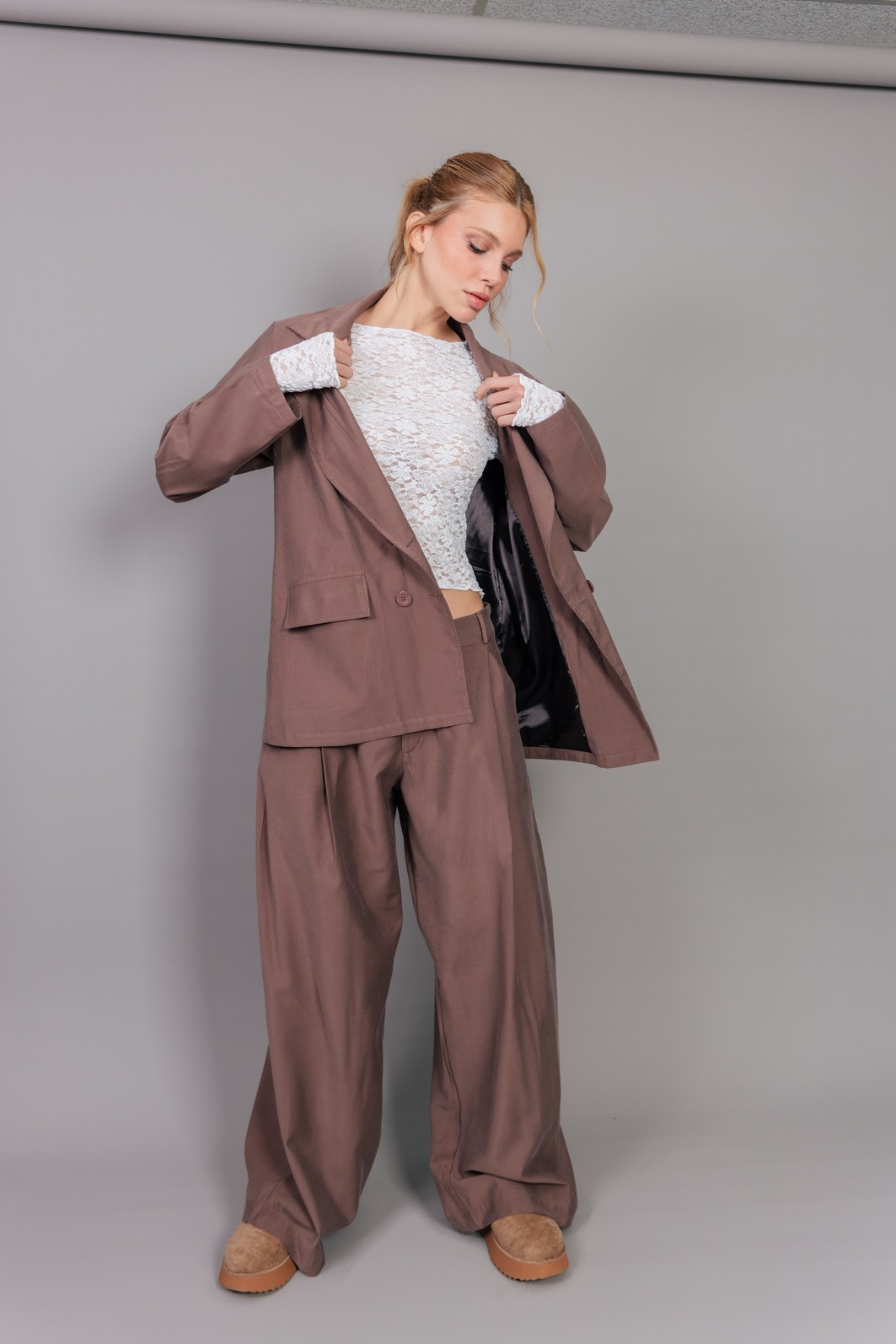BLAZER OVERSIZED DE ALFAIATARIA MARROM BLAZER OVERSIZED DE ALFAIATARIA MARROM