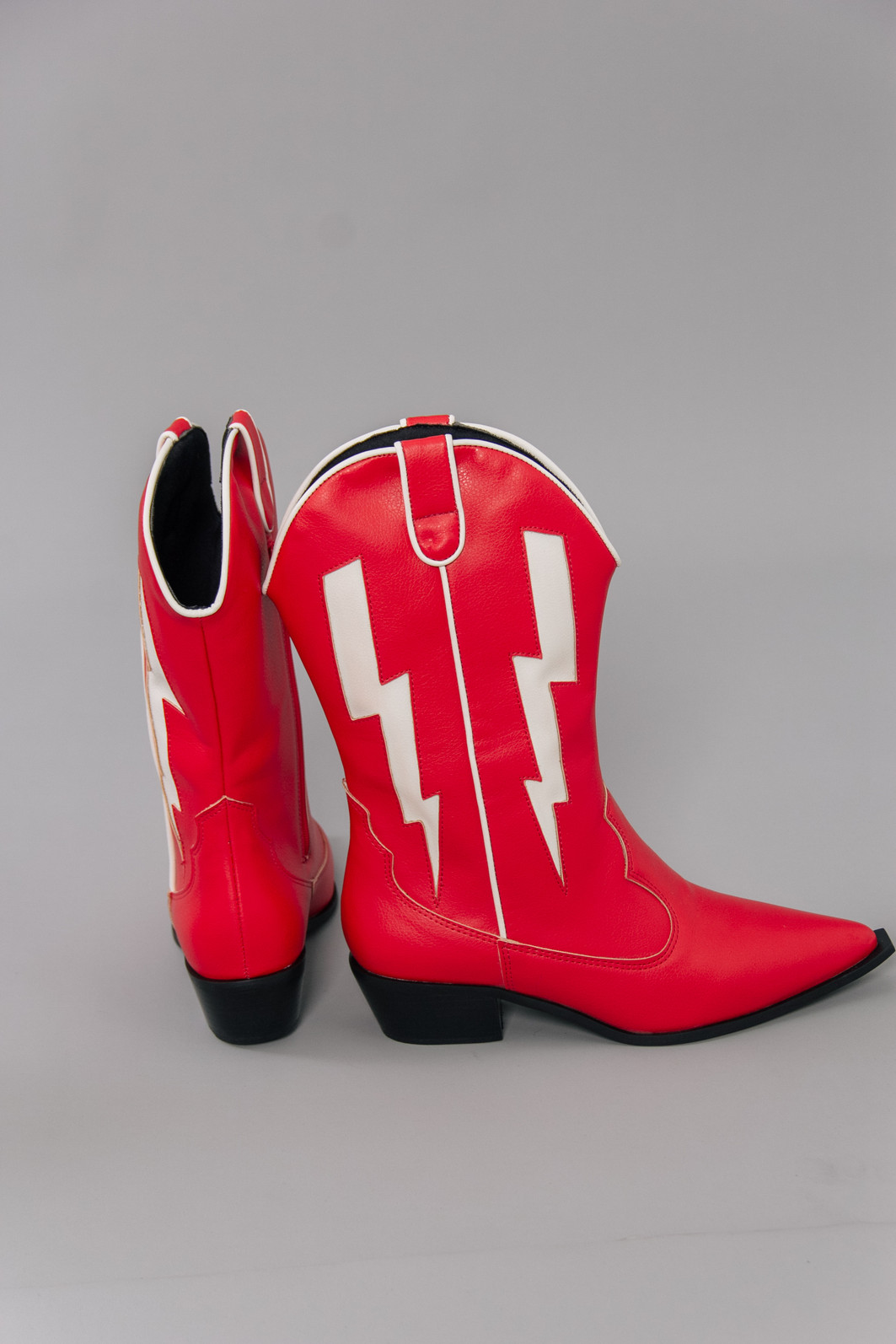BOTA WESTERN COM RAIO VERMELHA BOTA WESTERN COM RAIO VERMELHA
