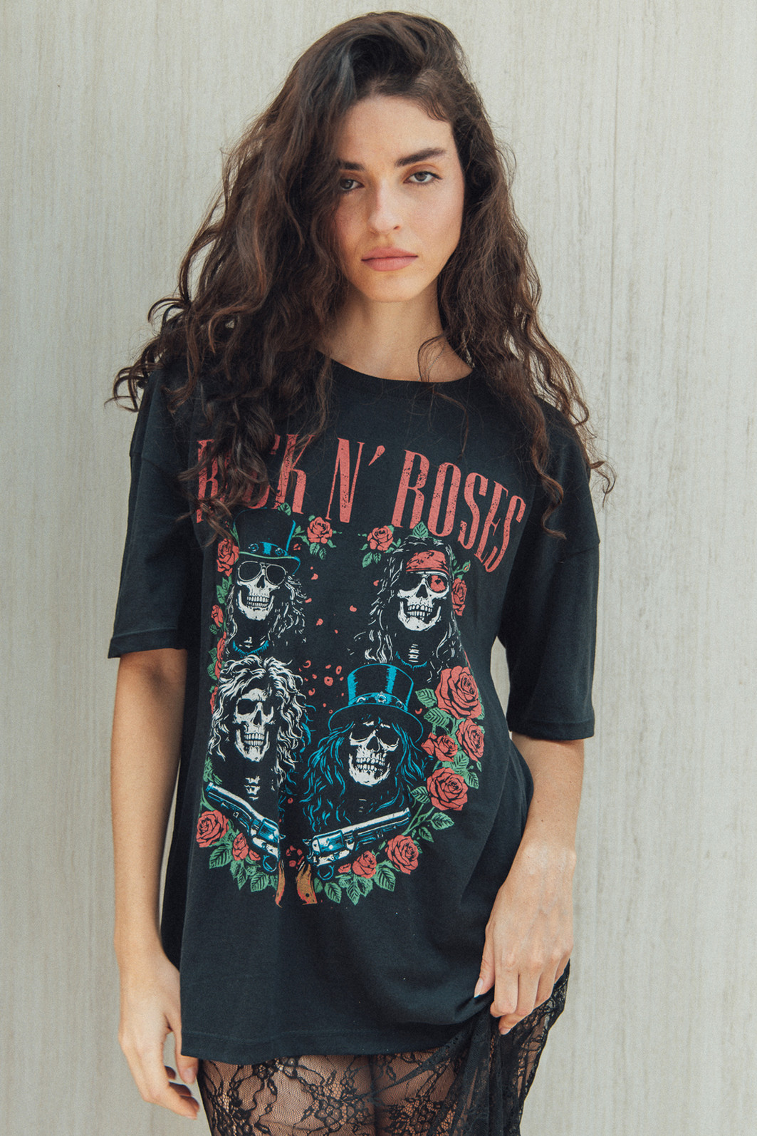 CAMISETA T-SHIRT VINTAGE PRETA ESTONADA GUNS CAMISETA T-SHIRT VINTAGE PRETA ESTONADA GUNS