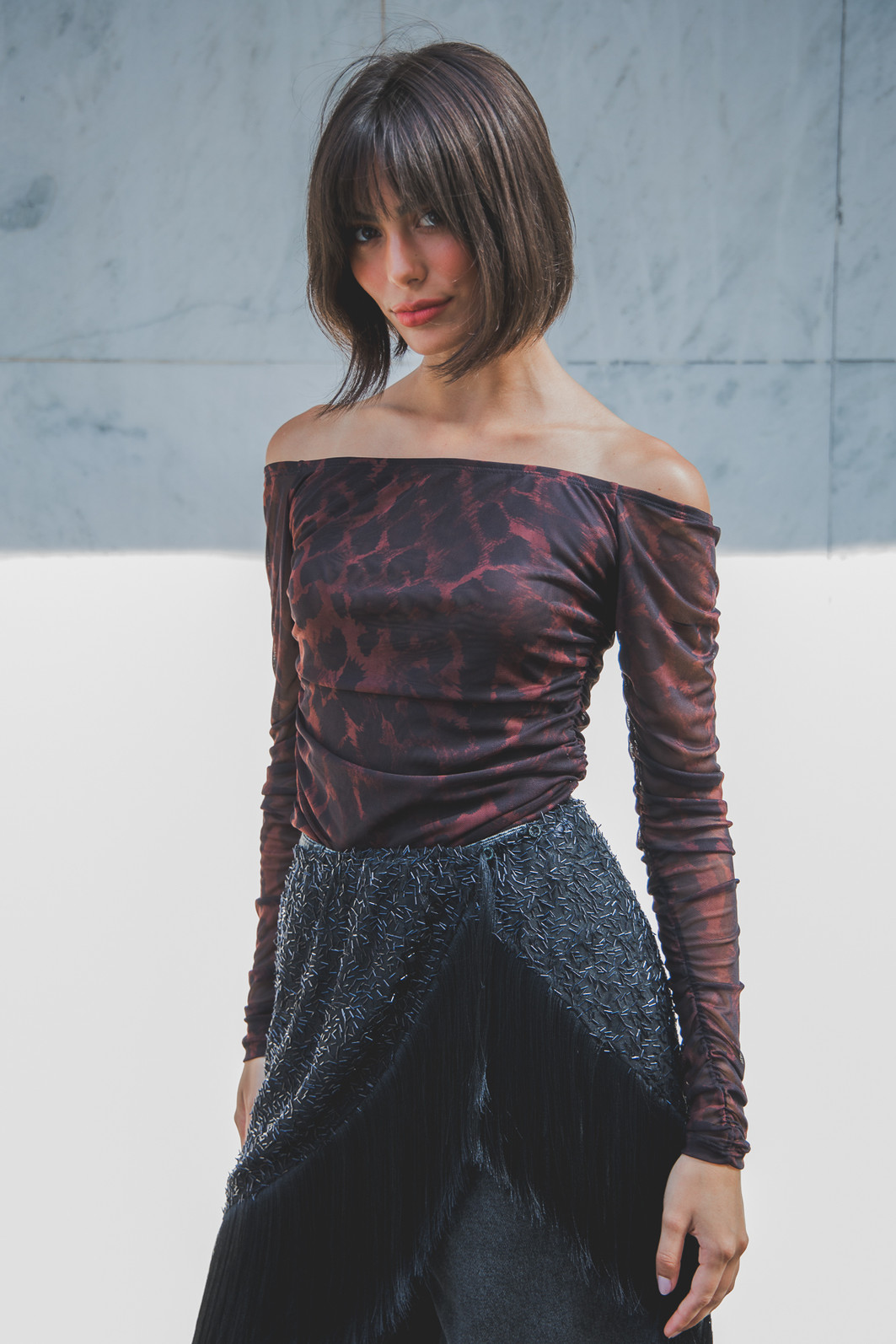 SAIA LENÇO DE CREPE BORDADO COM CANUTILHOS E FRANJAS PRETO SAIA LENÇO DE CREPE BORDADO COM CANUTILHOS E FRANJAS PRETO