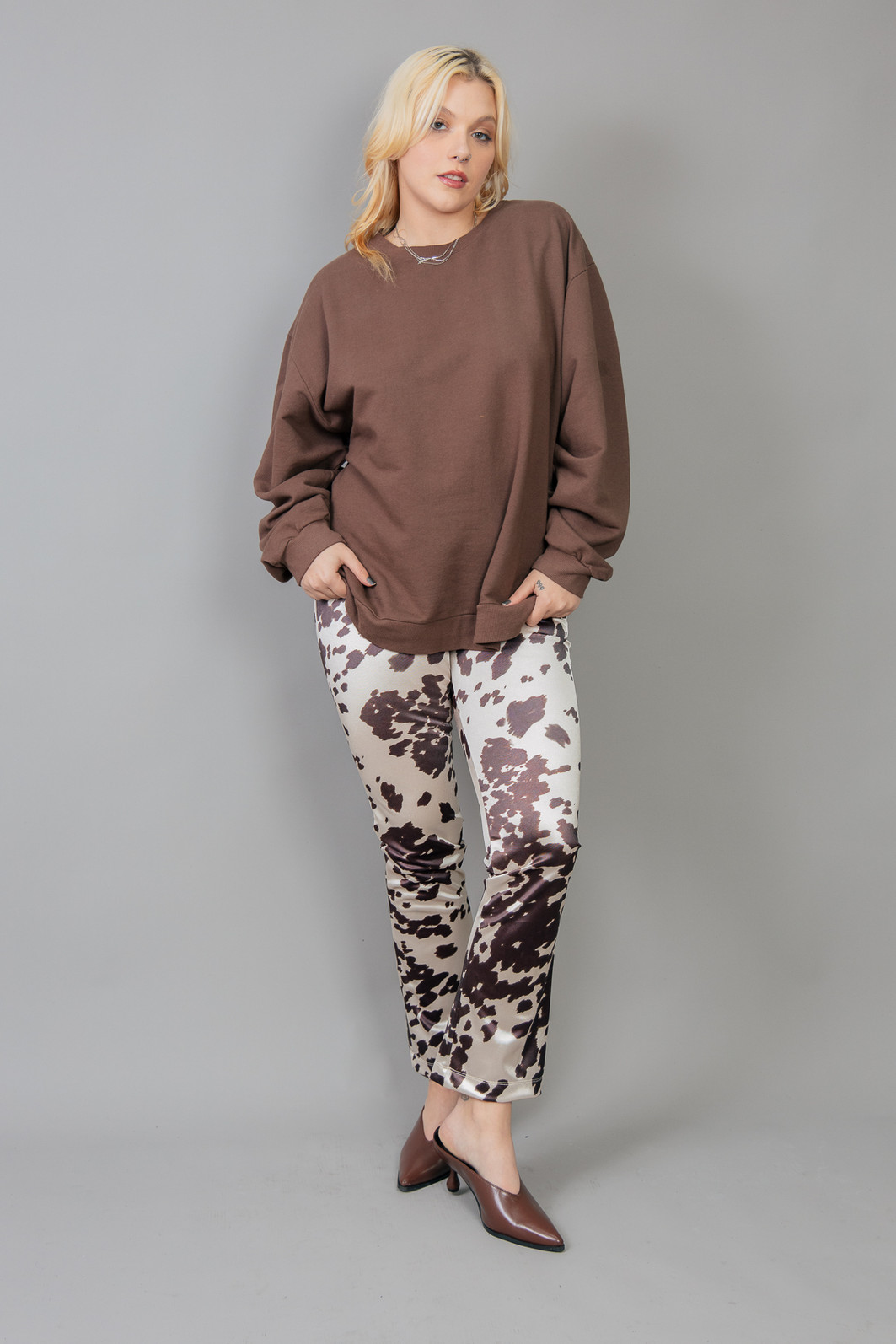 MOLETOM OVERSIZED MARROM BÁSICO MOLETOM OVERSIZED MARROM BÁSICO