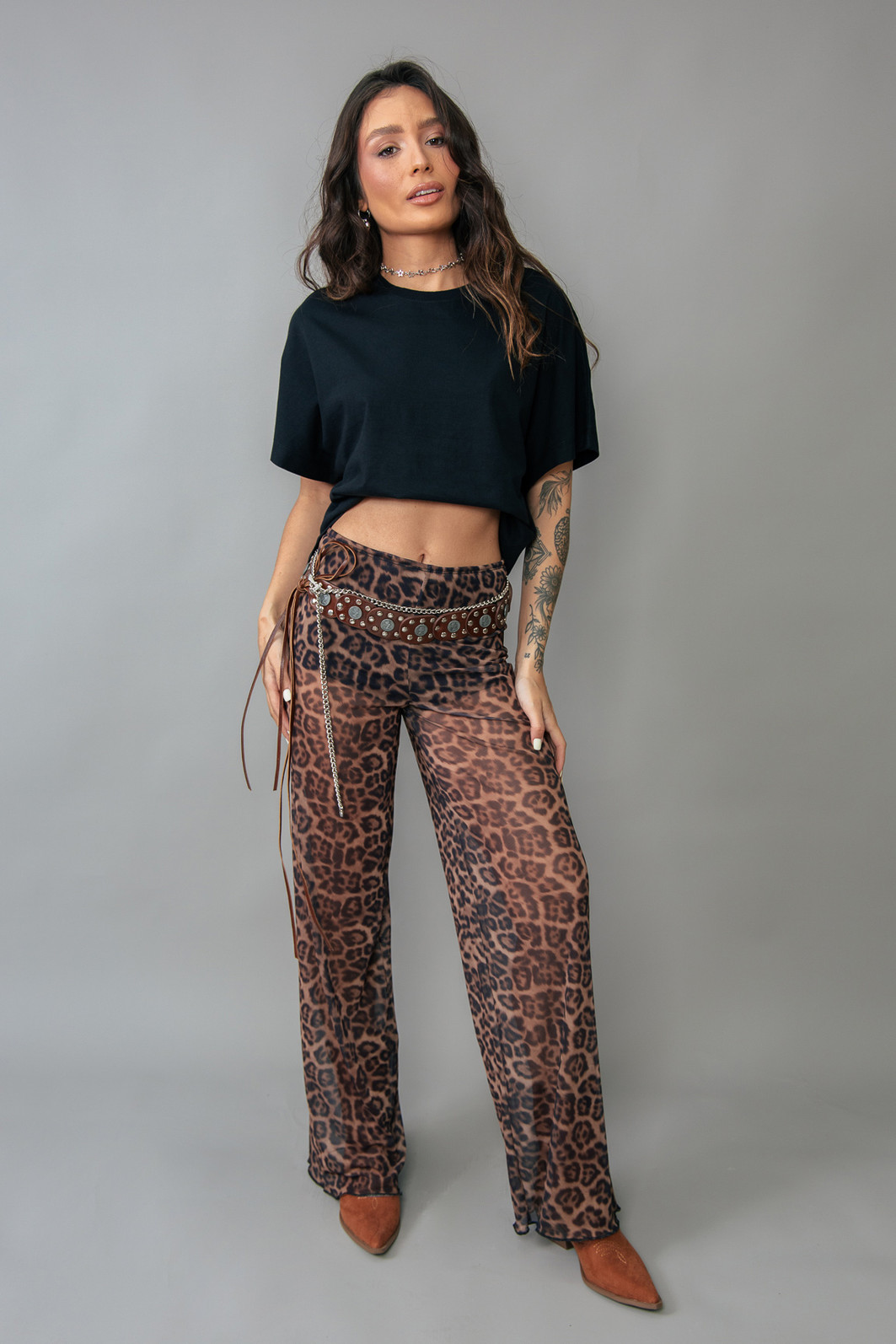 CALÇA ESTAMPA ONÇA NEW DE TULE COM FORRO CALÇA ESTAMPA ONÇA NEW DE TULE COM FORRO