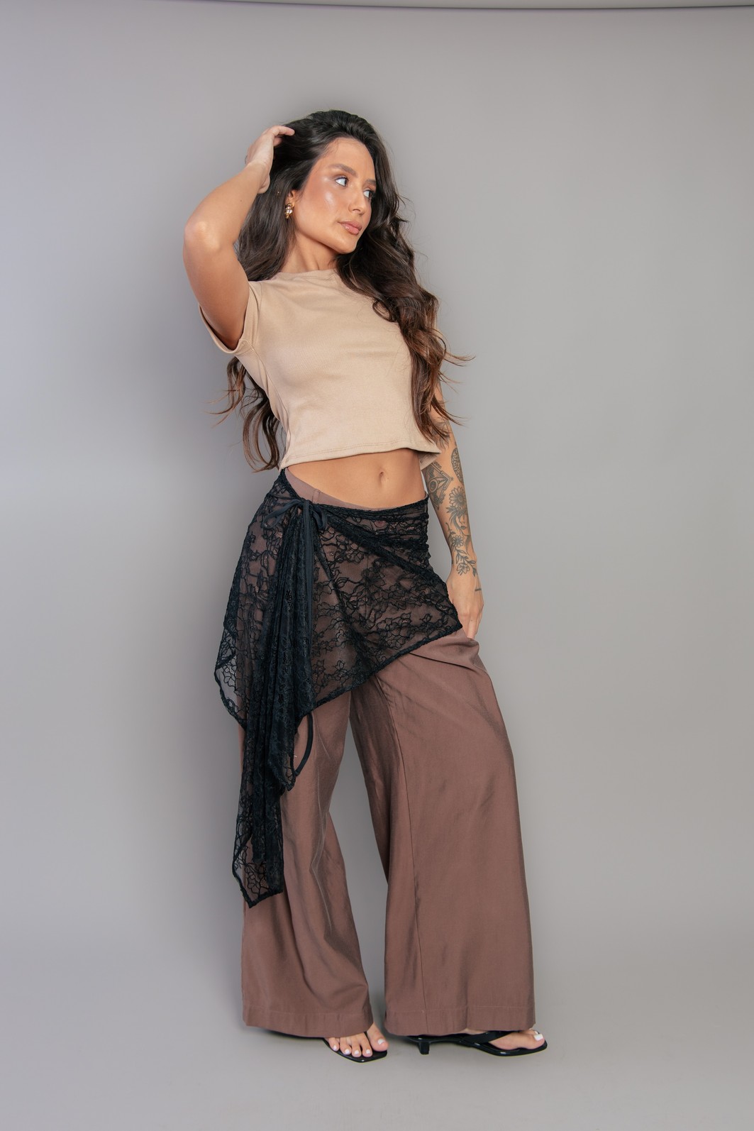 CALÇA ALFAIATARIA CINTURA BAIXA MARROM CALÇA ALFAIATARIA CINTURA BAIXA MARROM