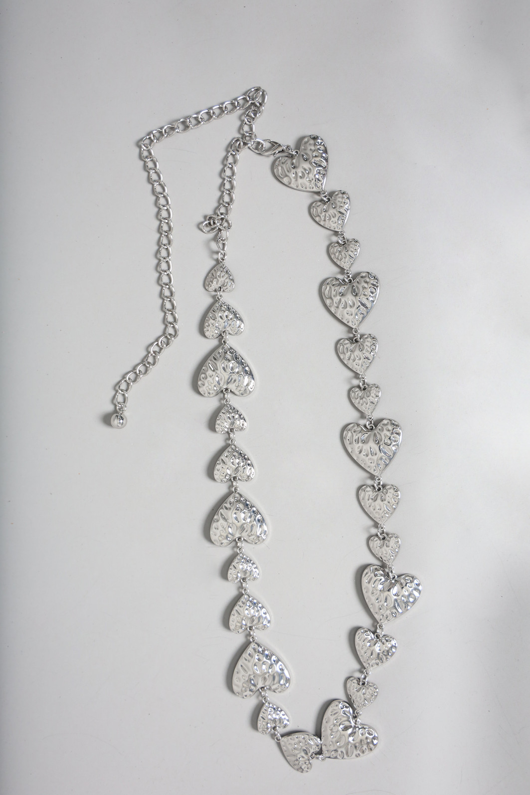 CINTO CORRENTE COM CORAÇÕES PRATA