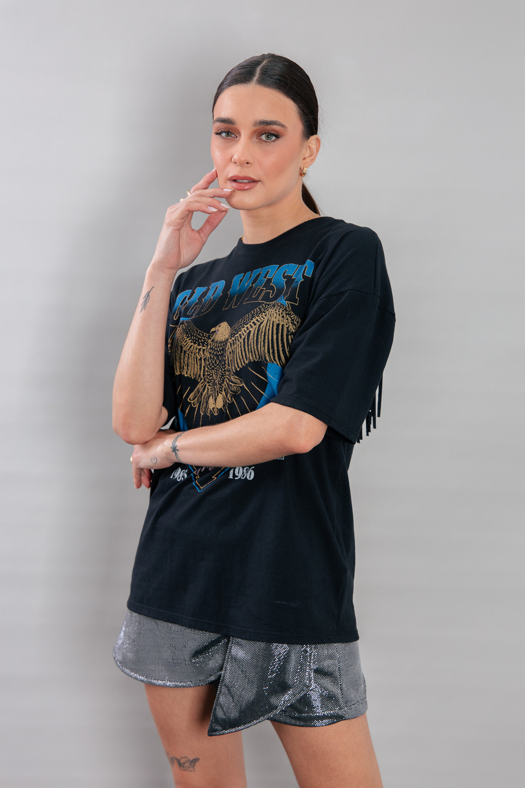 CAMISETA T-SHIRT VINTAGE PRETA OLD WEST COM FRANJAS COSTA CAMISETA T-SHIRT VINTAGE PRETA OLD WEST COM FRANJAS COSTA