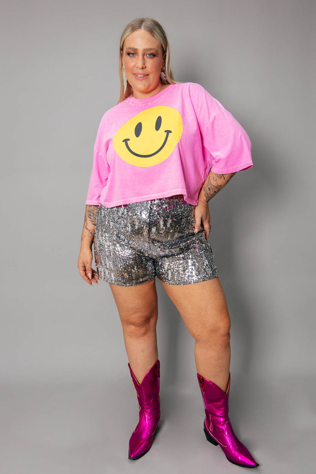 SHORT SOLTINHO DE PAETÊ IRREGULAR PRATA