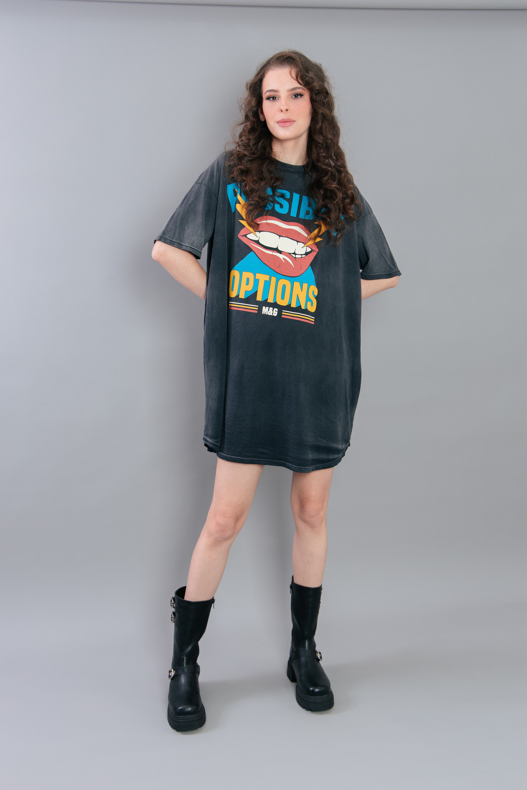 VESTIDO AMPLO COM PREGA COSTAS PRETO MARMORIZADO POSSIBLE VESTIDO AMPLO COM PREGA COSTAS PRETO MARMORIZADO POSSIBLE