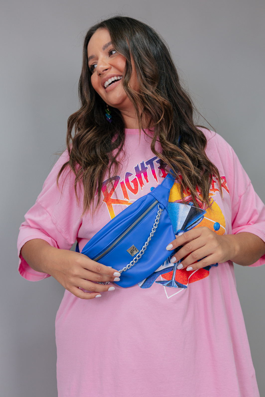 POCHETE AZUL COM CORRENTE