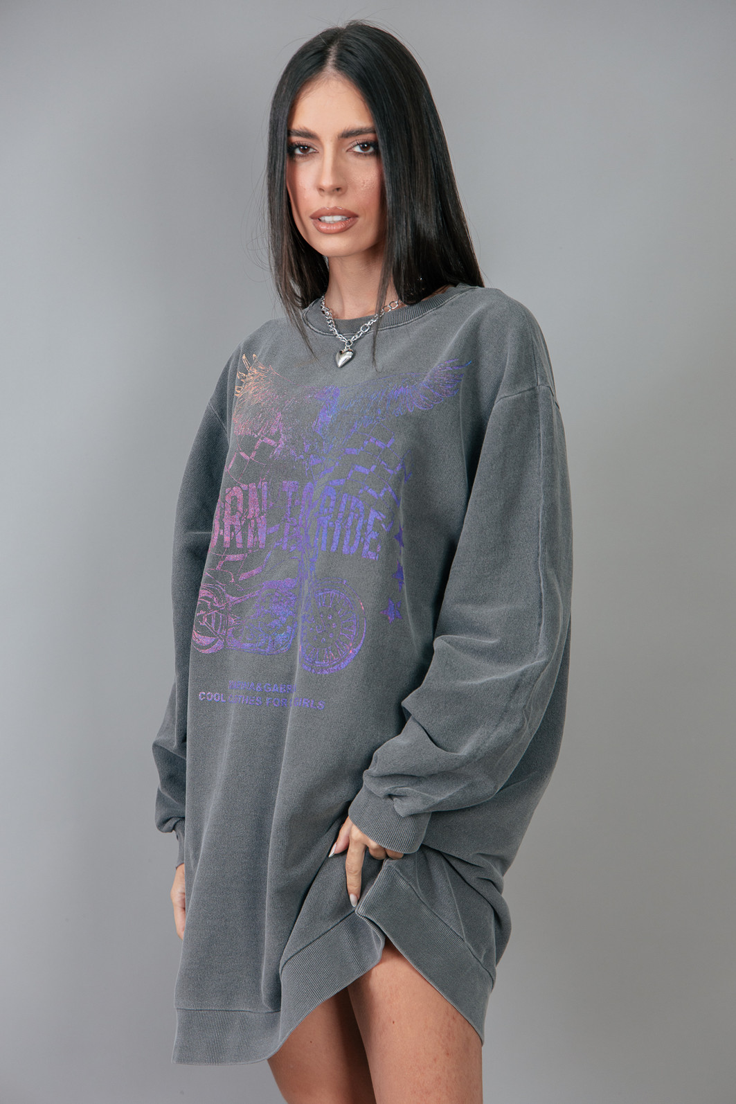 VESTIDO DE MOLETOM CHUMBO BORN TO RIDE VESTIDO DE MOLETOM CHUMBO BORN TO RIDE