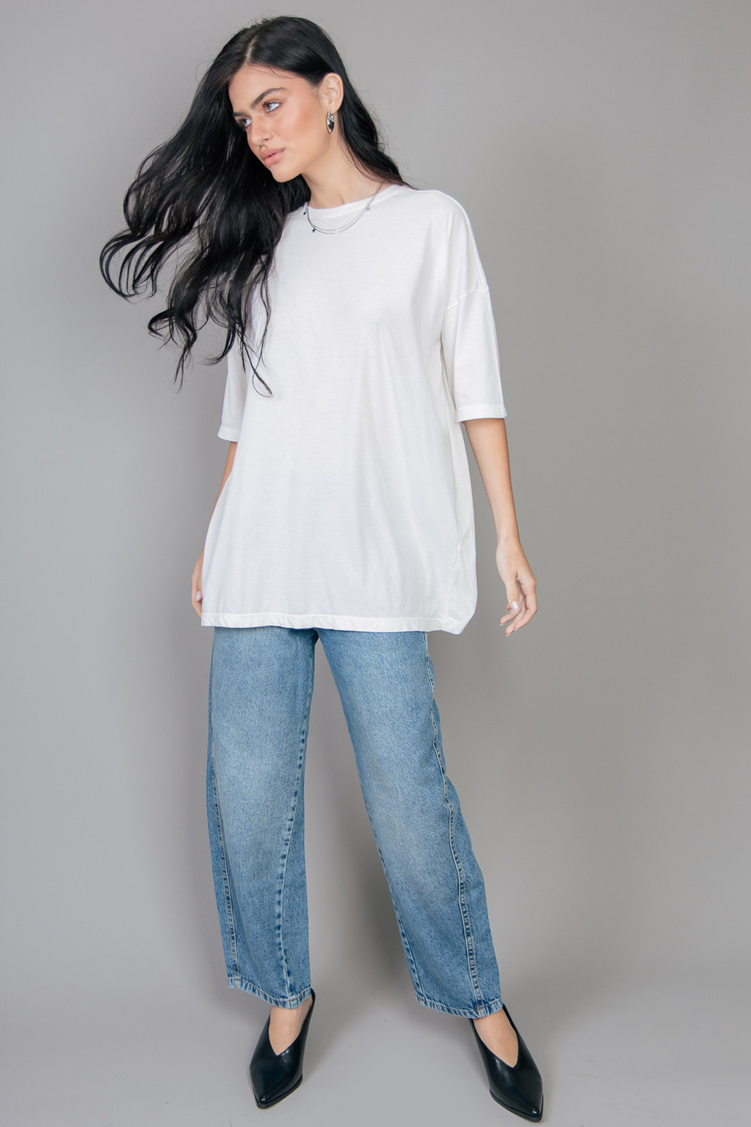 CAMISETA T-SHIRT OVERSIZED BÁSICA OFF WHTE CAMISETA T-SHIRT OVERSIZED BÁSICA OFF WHTE