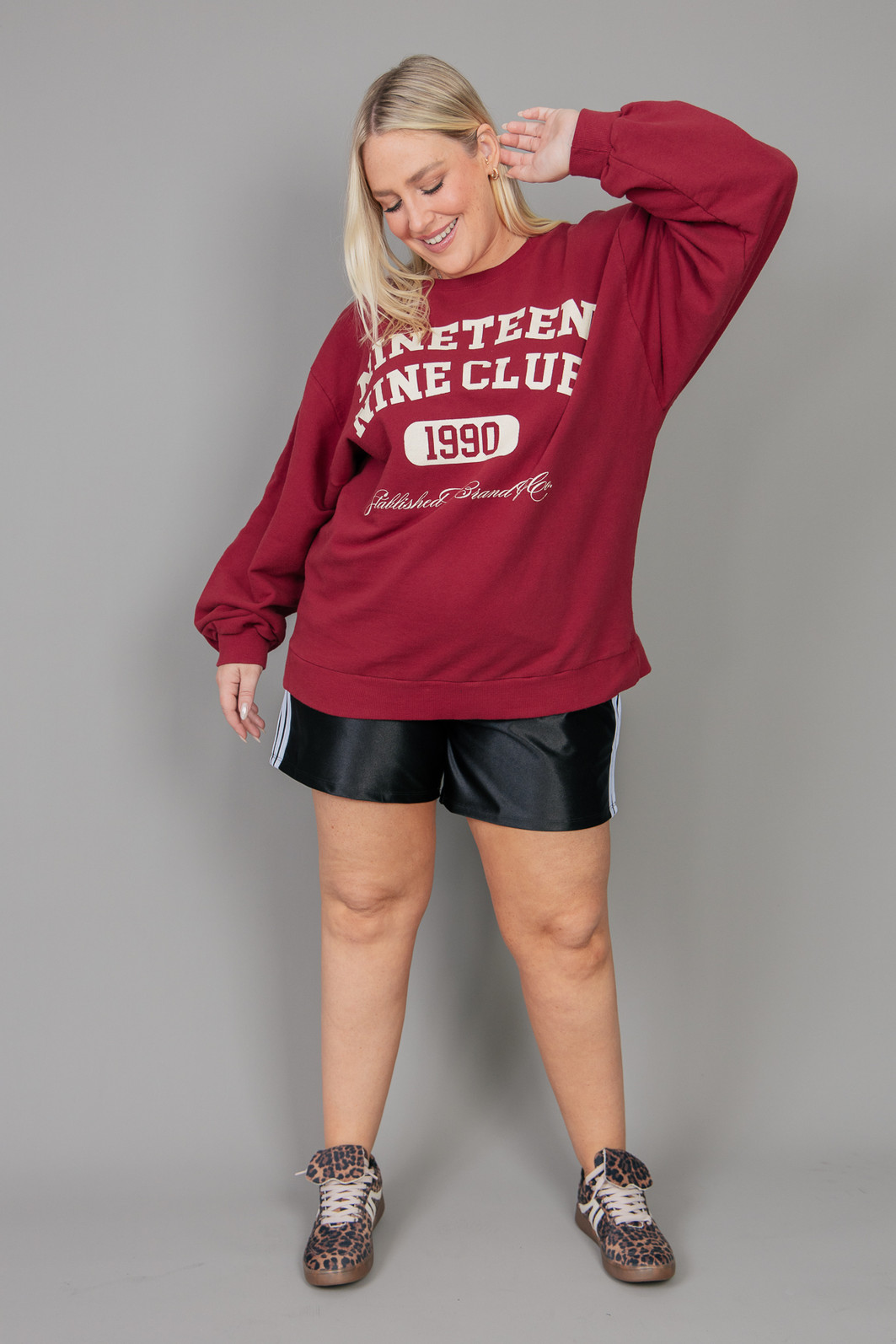 CASACO OVERSIZED DE MOLETOM BORGONHA NINETEEN