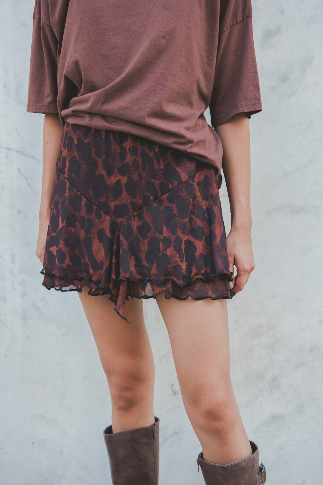 SHORT SAIA DE TULE ONCINHA