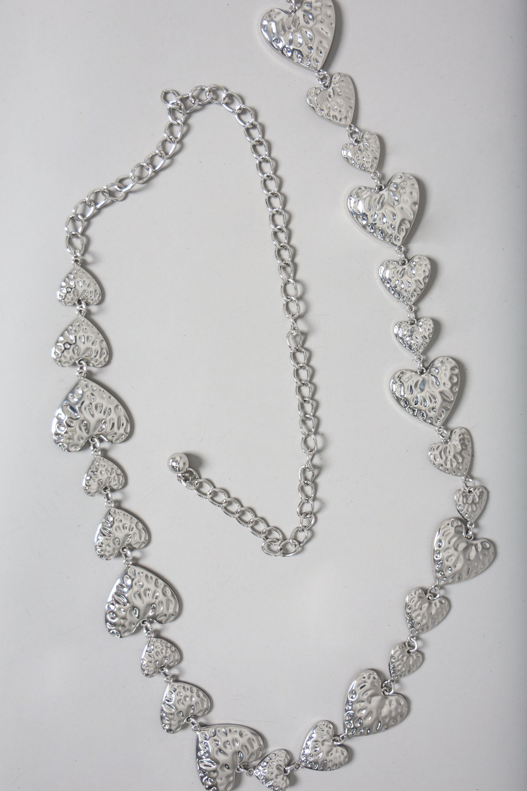 CINTO CORRENTE COM CORAÇÕES PRATA