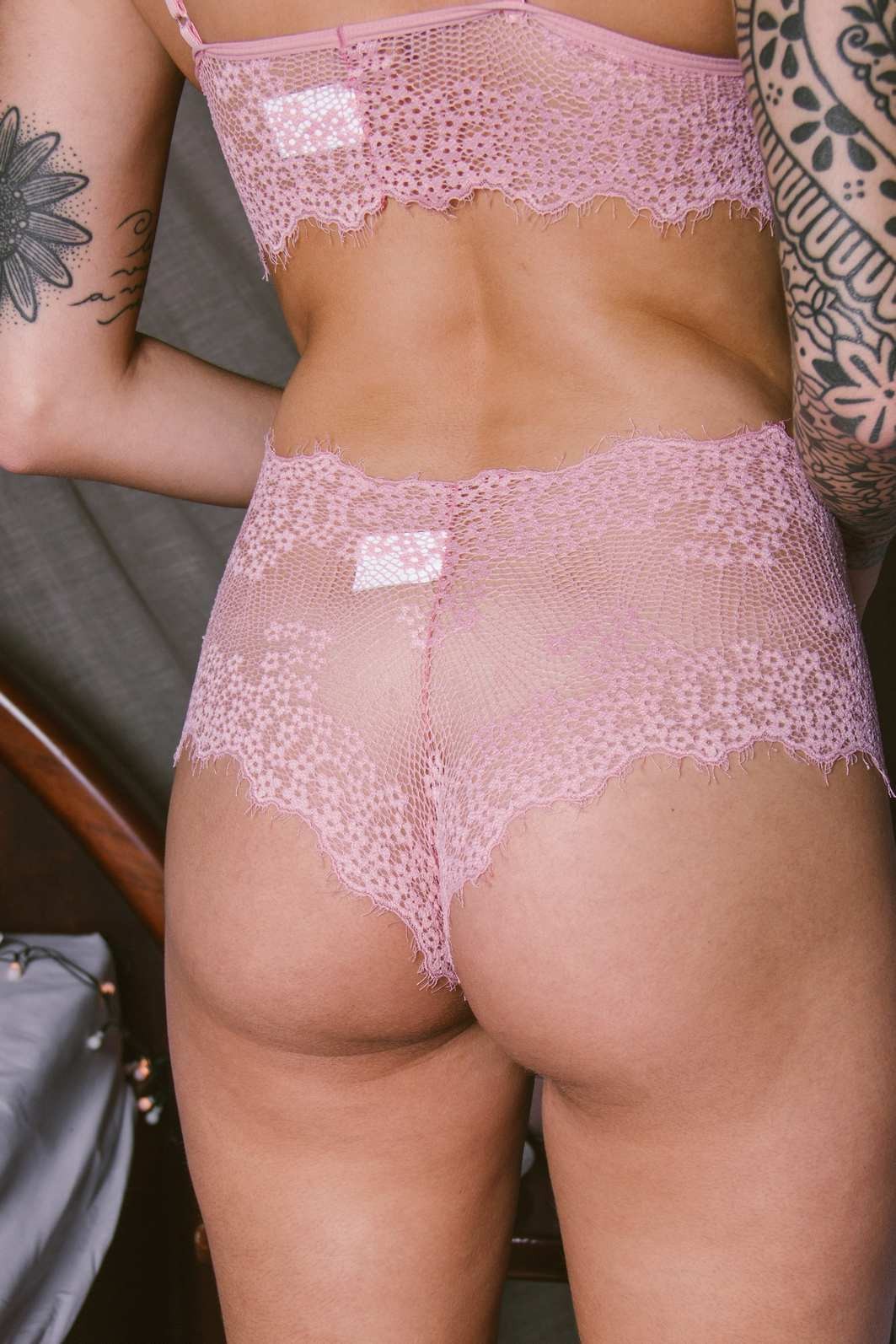 CONJUNTO TOP E CALCINHA SHORT RENDA ROSÉ CONJUNTO TOP E CALCINHA SHORT RENDA ROSÉ