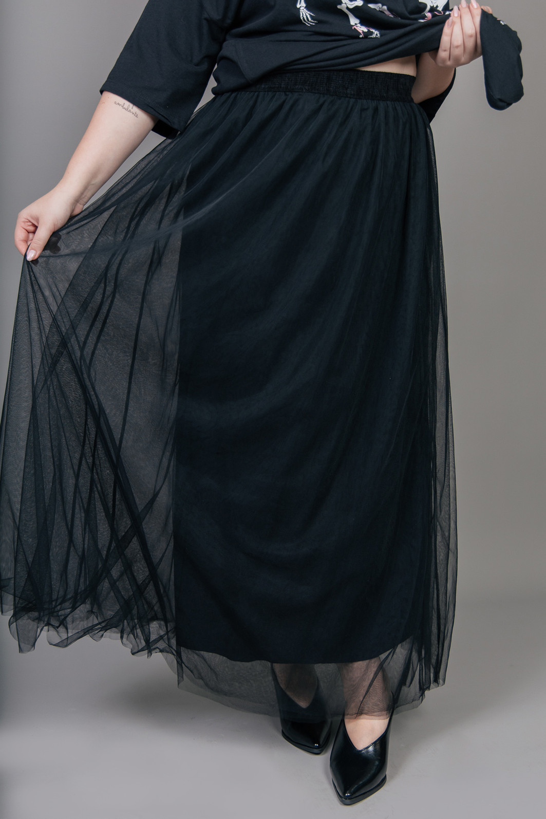 SAIA MIDI DE TULE PRETA COM FORRO SAIA MIDI DE TULE PRETA COM FORRO