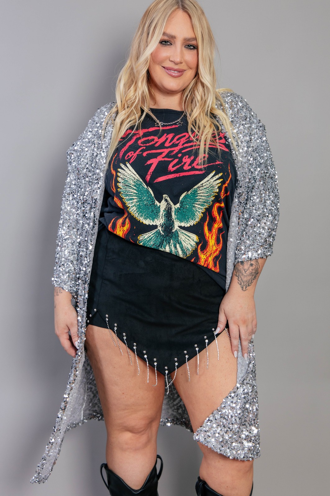 CAMISETA T-SHIRT OFF THE SHOULDER CHUMBO TONGUES CAMISETA T-SHIRT OFF THE SHOULDER CHUMBO TONGUES
