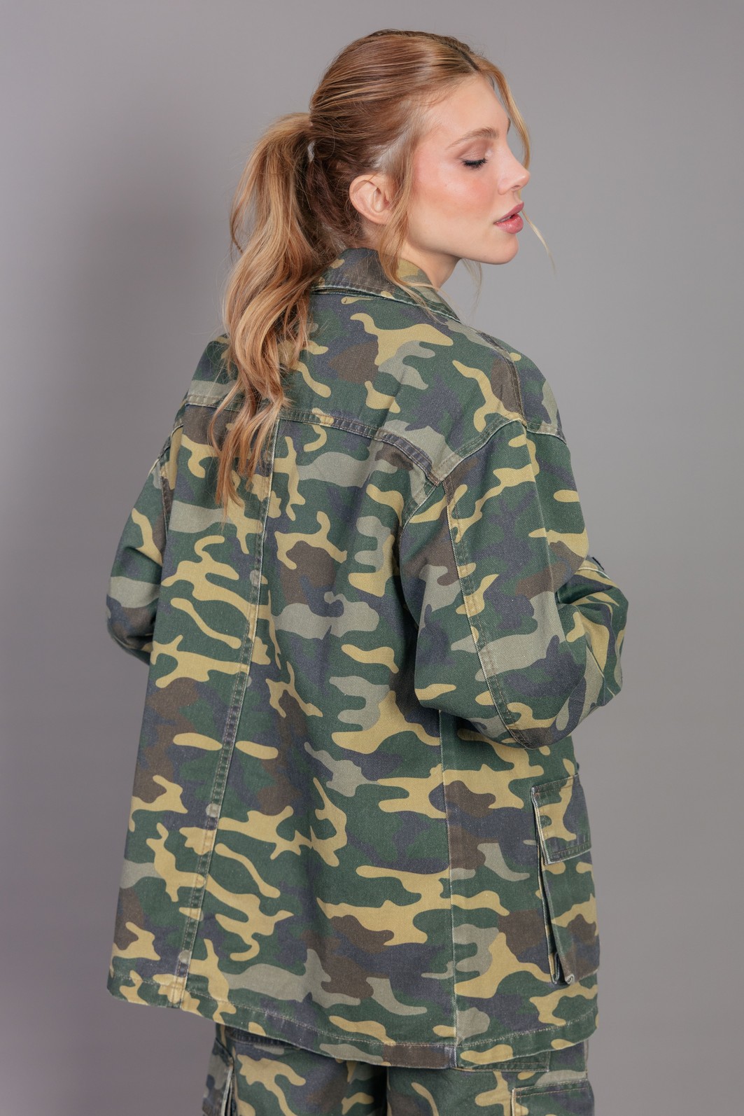JAQUETA PARKA CARGO MILITAR CAMUFLADA JAQUETA PARKA CARGO MILITAR CAMUFLADA