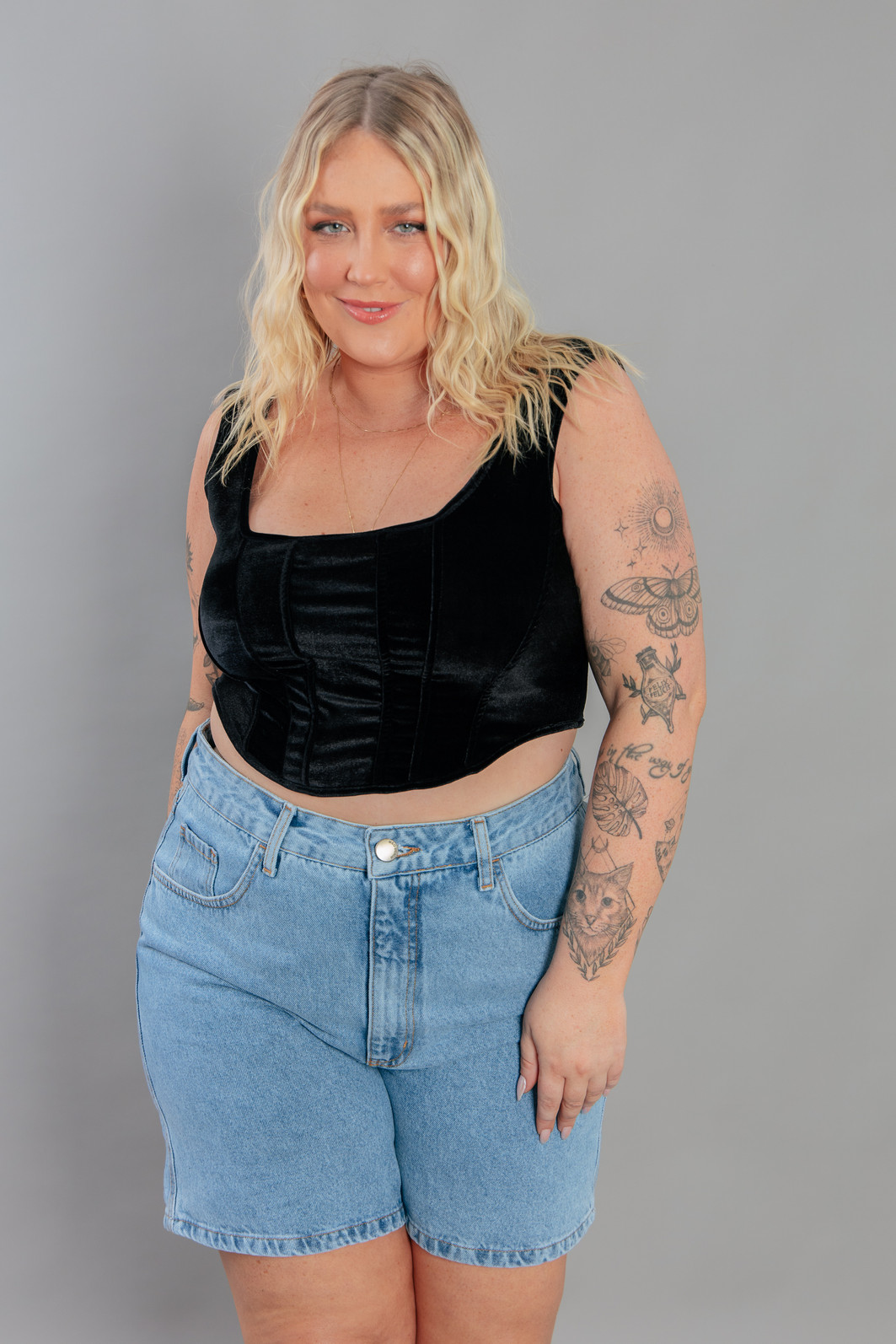 TOP CORPETE DE VELUDO PRETO