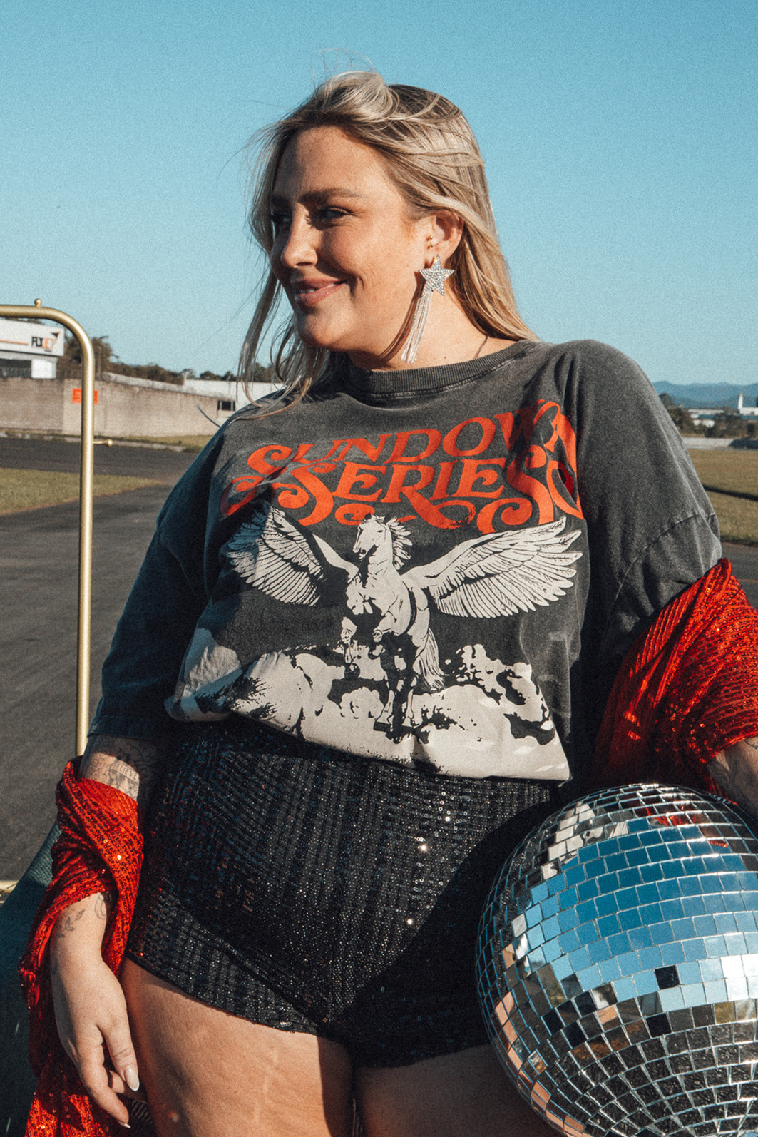 T-SHIRT VINTAGE PRETO MARMORIZADO SUNDOWN