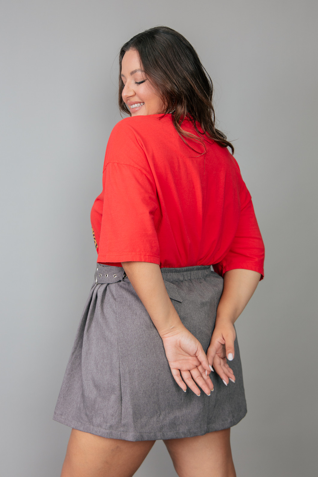 SAIA CINZA COM ILHOSES E FIVELAS SAIA CINZA COM ILHOSES E FIVELAS