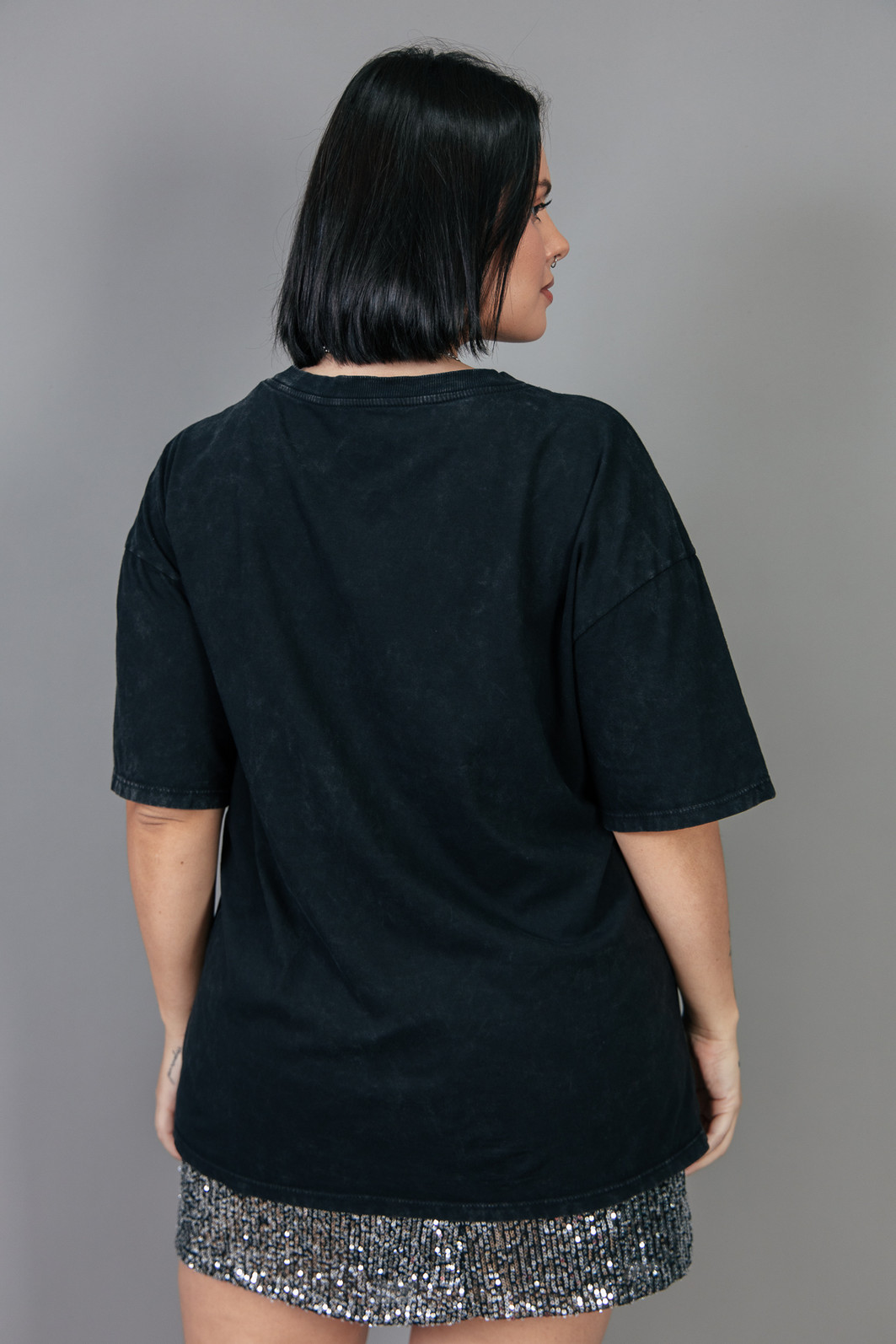 T-SHIRT VINTAGE DECOTE V BÁSICA ESTONADA