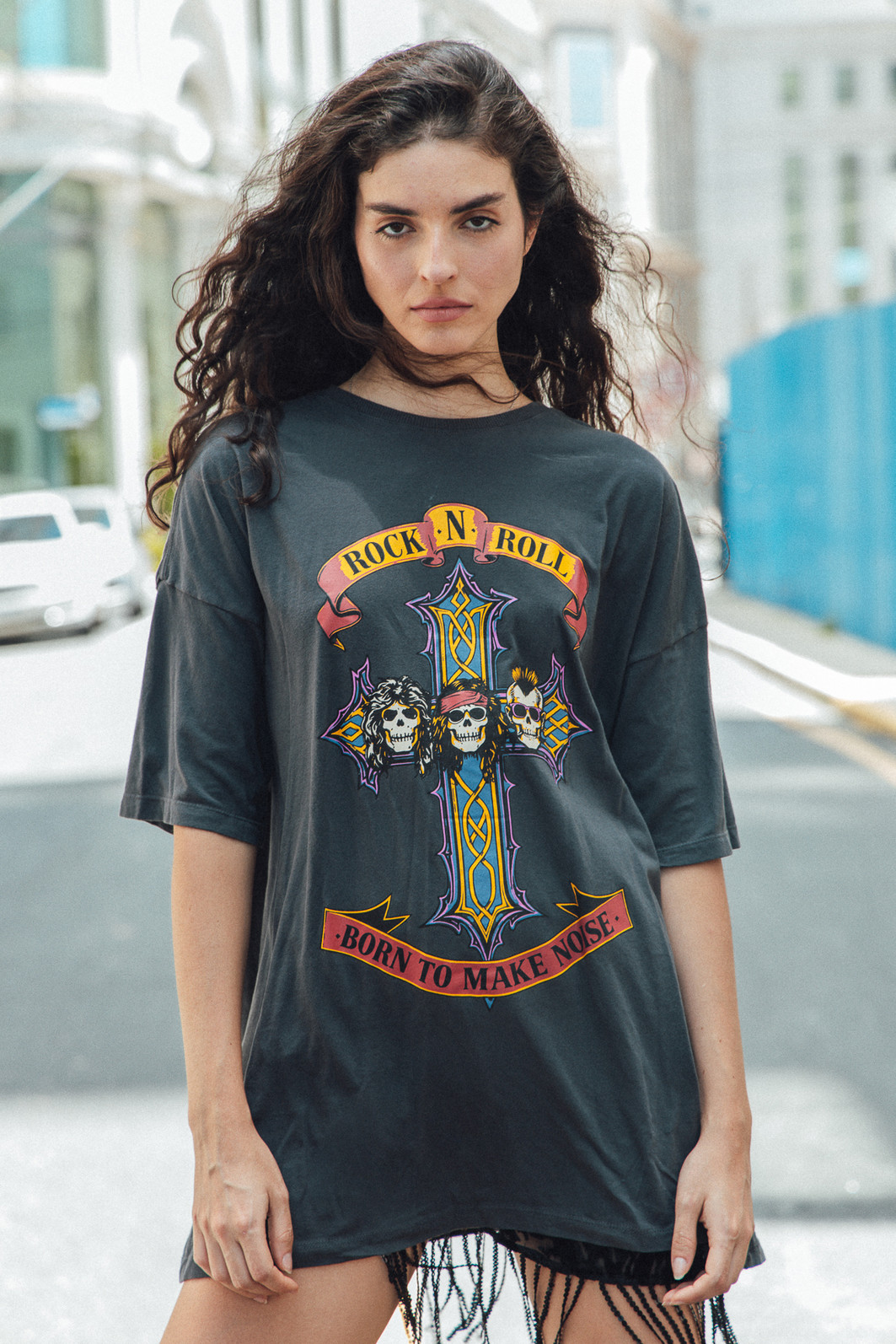 CAMISETA T-SHIRT OVERSIZED CINZA ROCK N GUNS CAMISETA T-SHIRT OVERSIZED CINZA ROCK N GUNS