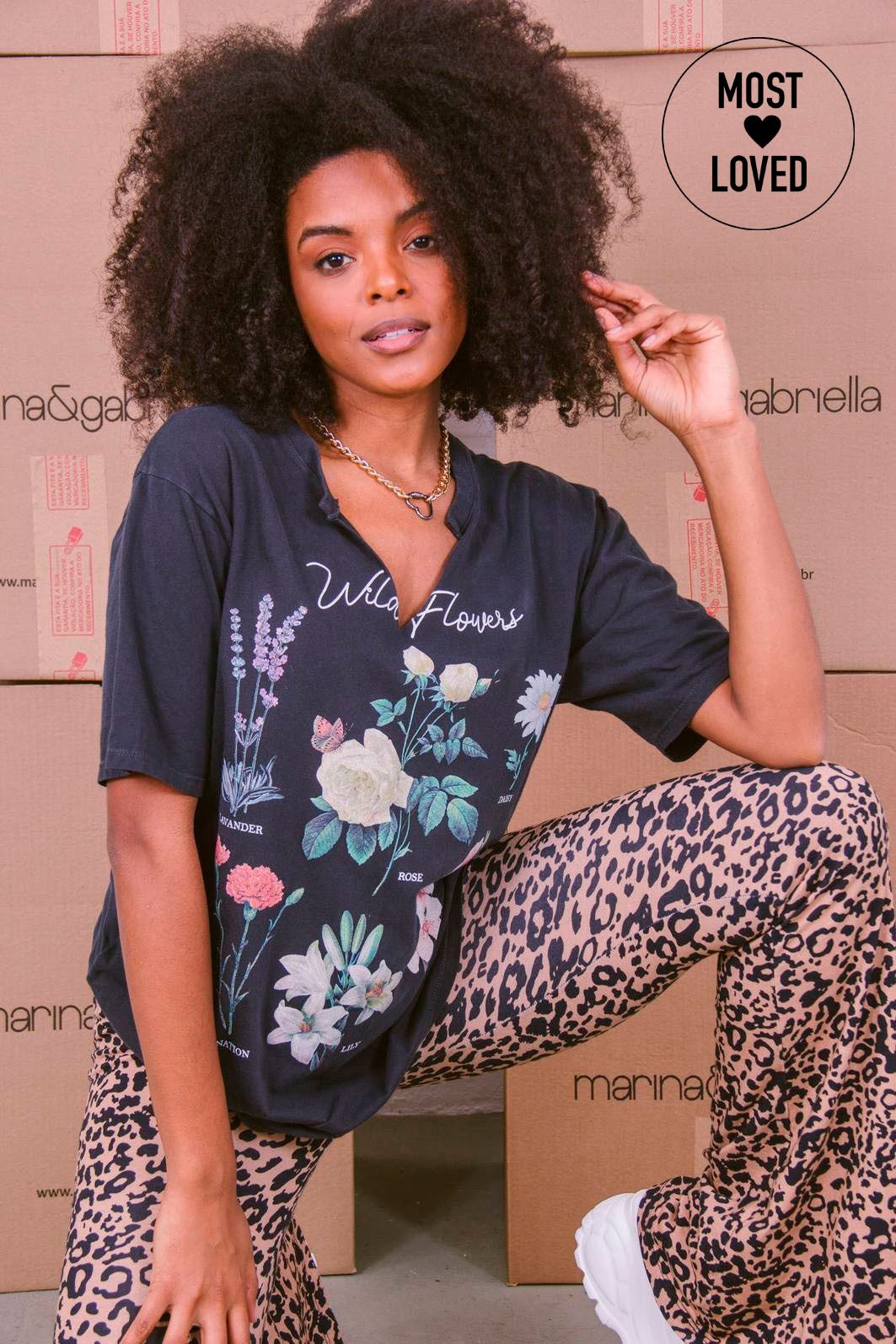 T-SHIRT BOYFRIEND COM DECOTE CORTADO WILD FLOWERS