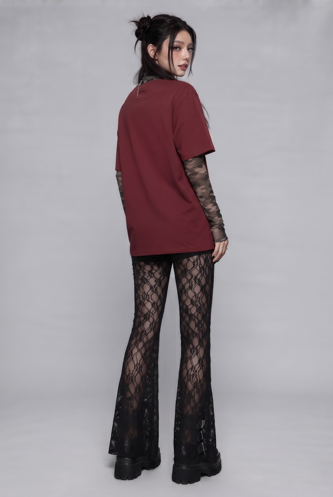 CALÇA FLARE DE RENDA COM ELASTANO PRETA CALÇA FLARE DE RENDA COM ELASTANO PRETA