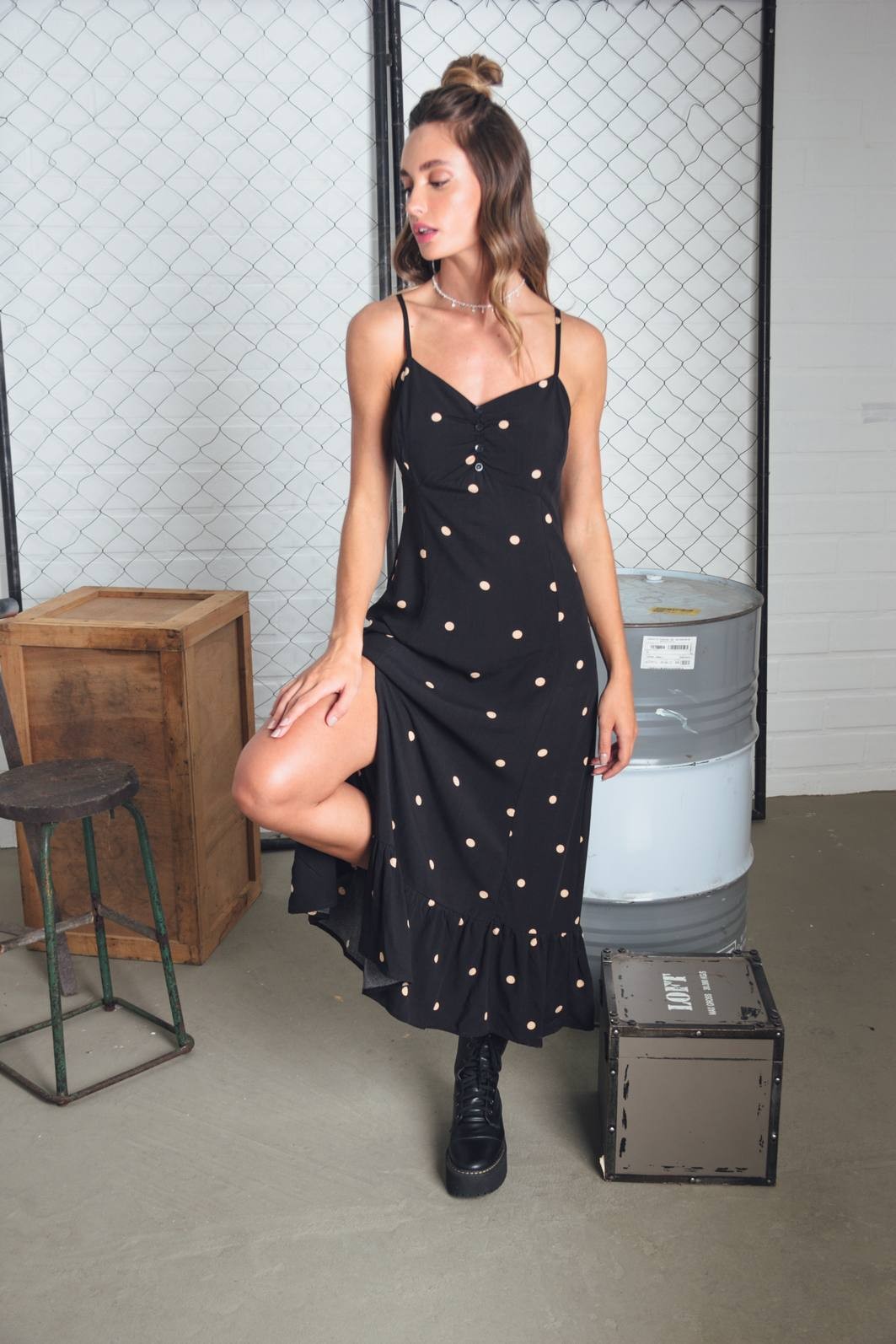 Vestido midi de alça fina - R$ 79.99, cor Laranja (soltinho, decotado, para  verão, com decote v, de viscolycra, assimétrico) #145929, compre agora |  Shafa