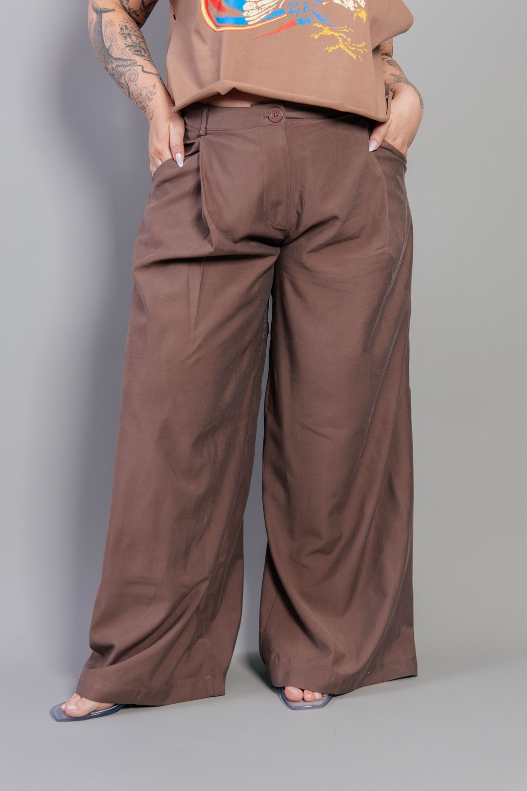 CALÇA ALFAIATARIA CINTURA BAIXA MARROM CALÇA ALFAIATARIA CINTURA BAIXA MARROM